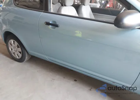 2009 Hyundai Accent Gs z USA, uszkodzony, nr VIN KMHCM36C99U129151